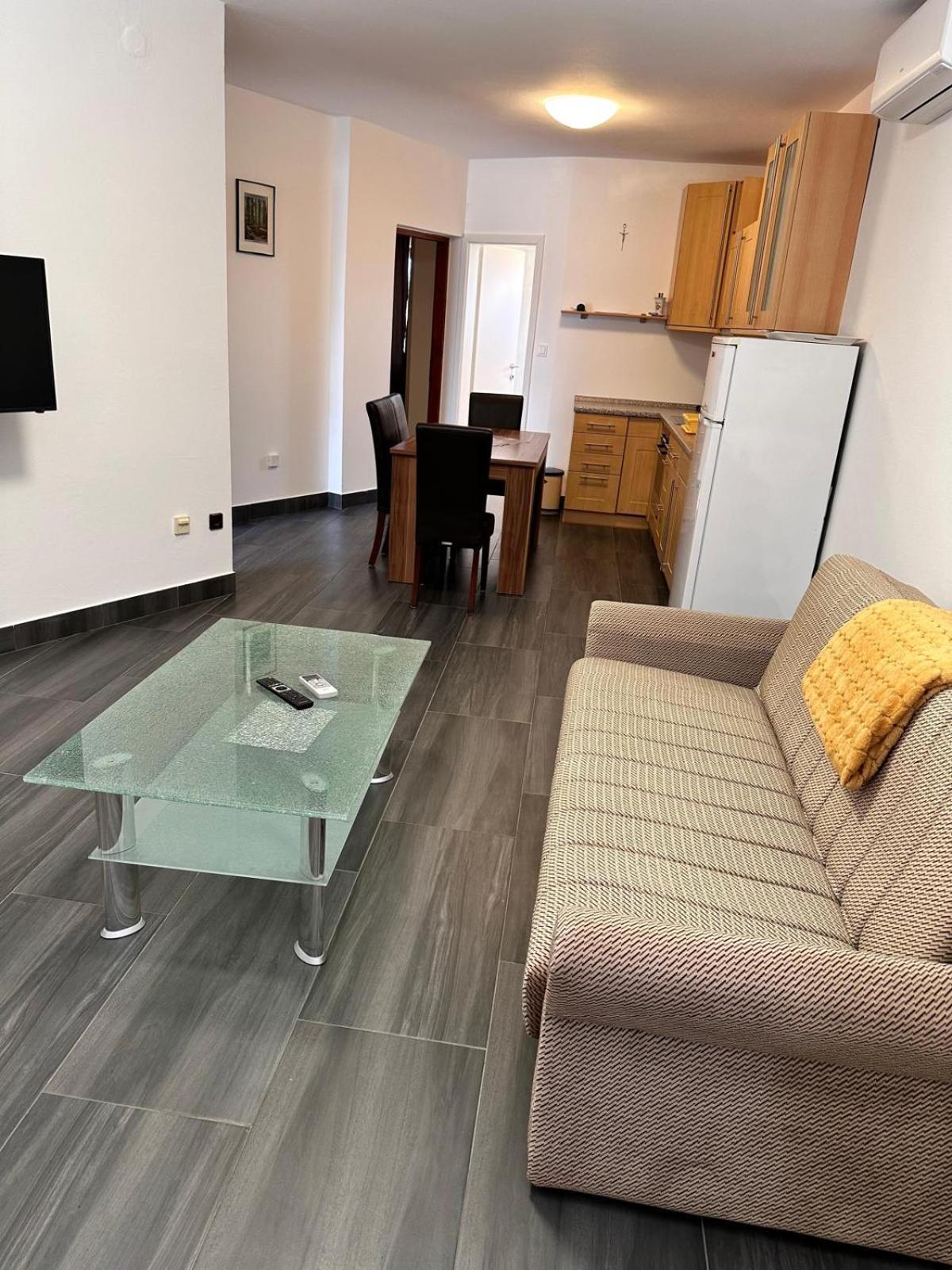 Apartman Nido Salatić Exterior foto